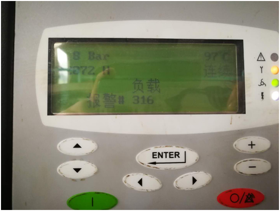 由于油品問題導(dǎo)致油氣分離器壓差高，空壓機潤滑油結(jié)膠，油濾堵塞，機器高溫報警(圖2)