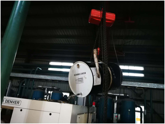 由于油品問題導(dǎo)致油氣分離器壓差高，空壓機潤滑油結(jié)膠，油濾堵塞，機器高溫報警(圖4)